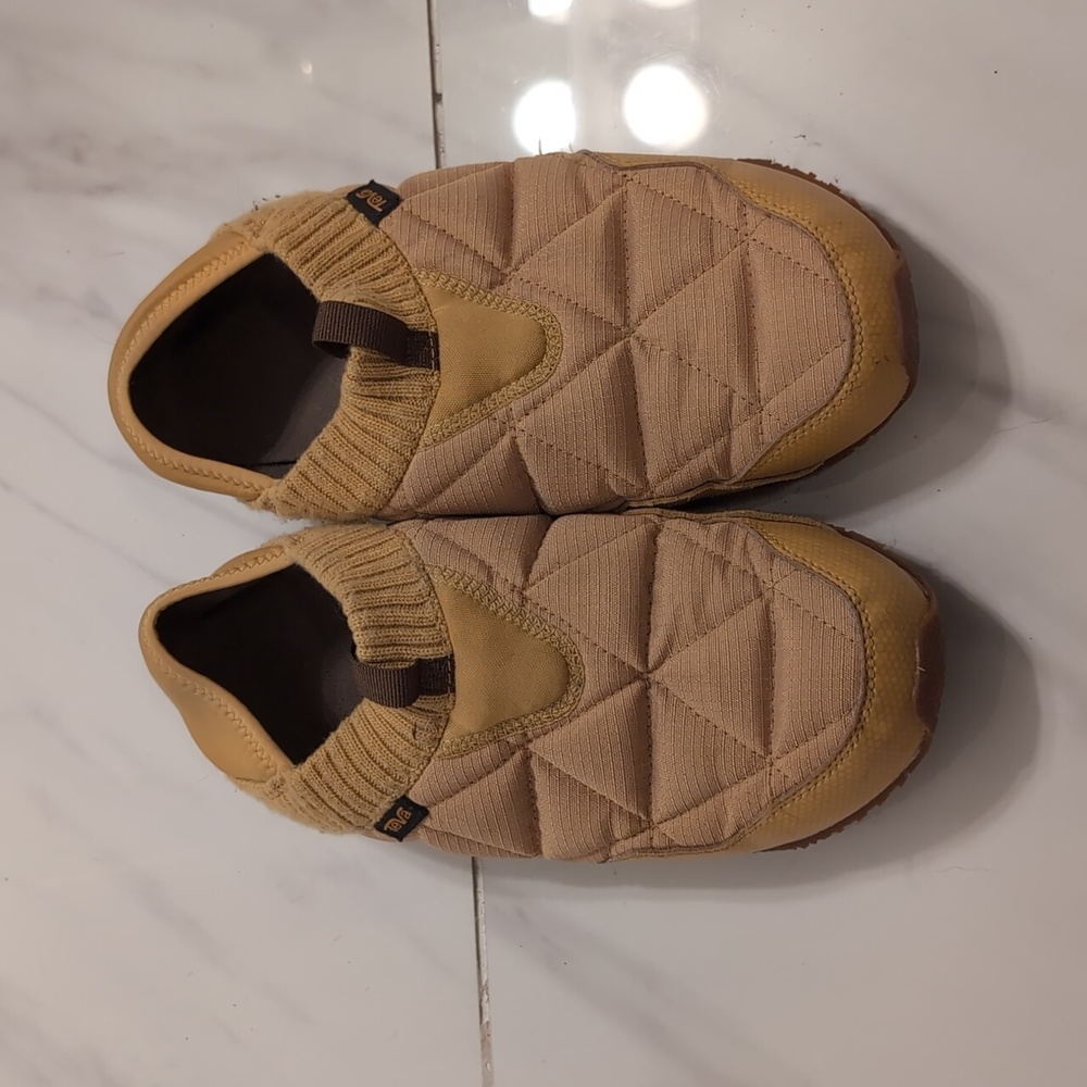 Teva mustard yellow shoes